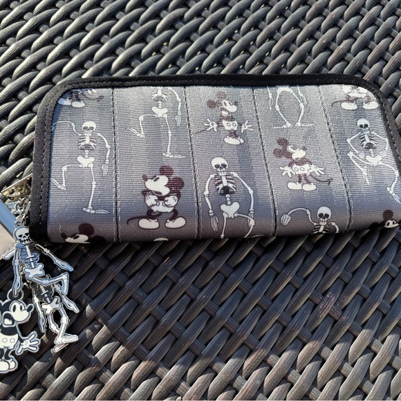 Harveys x Disney Spooky Mickey Bundle of Fun VEUC - Picture 6 of 8